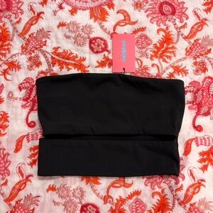 Edikted Elegant Black Strapless Crop Top